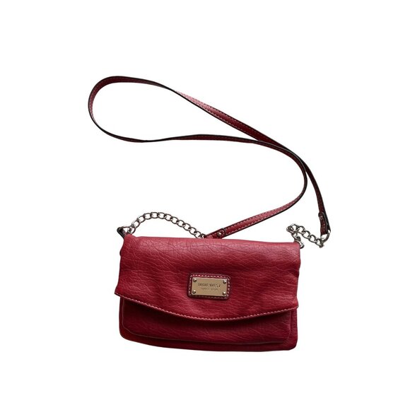Nine West Red Faux Leather Crossbody Wristlet Chain Strap  Magnetic Snap Closure - Picture 2 of 7